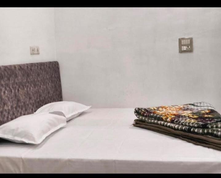 Mangalam Gold Guest House Varanasi Exterior foto